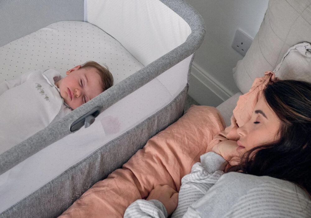 Mamas and Papas Lua Bedside Crib
