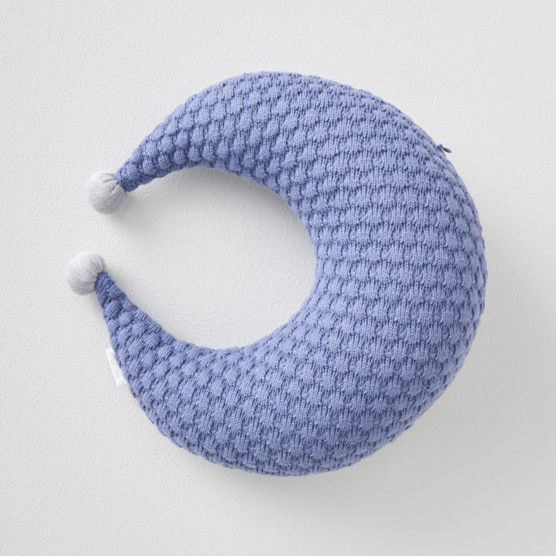 Moon Knit Cushion 2