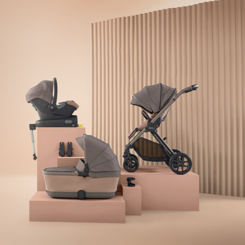 Reef-First-Bed-Folding-Carrycot-and-Travel-Pack-EARTH